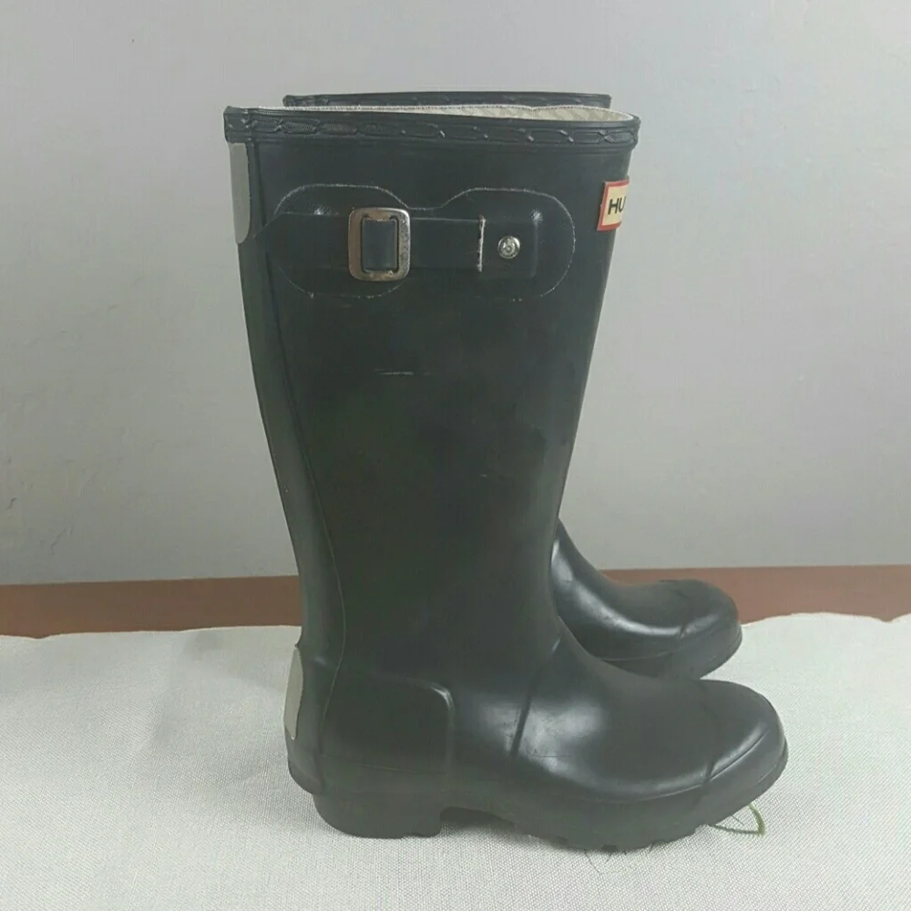 Hunter rain boots black boys girl size 2M/3F